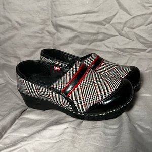Sanita Danish Plaid Clogs